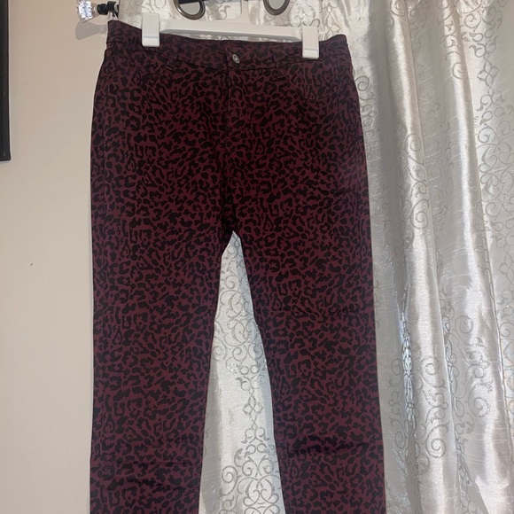 Cheetah print burgundy with black pants - Picture 1 of 4